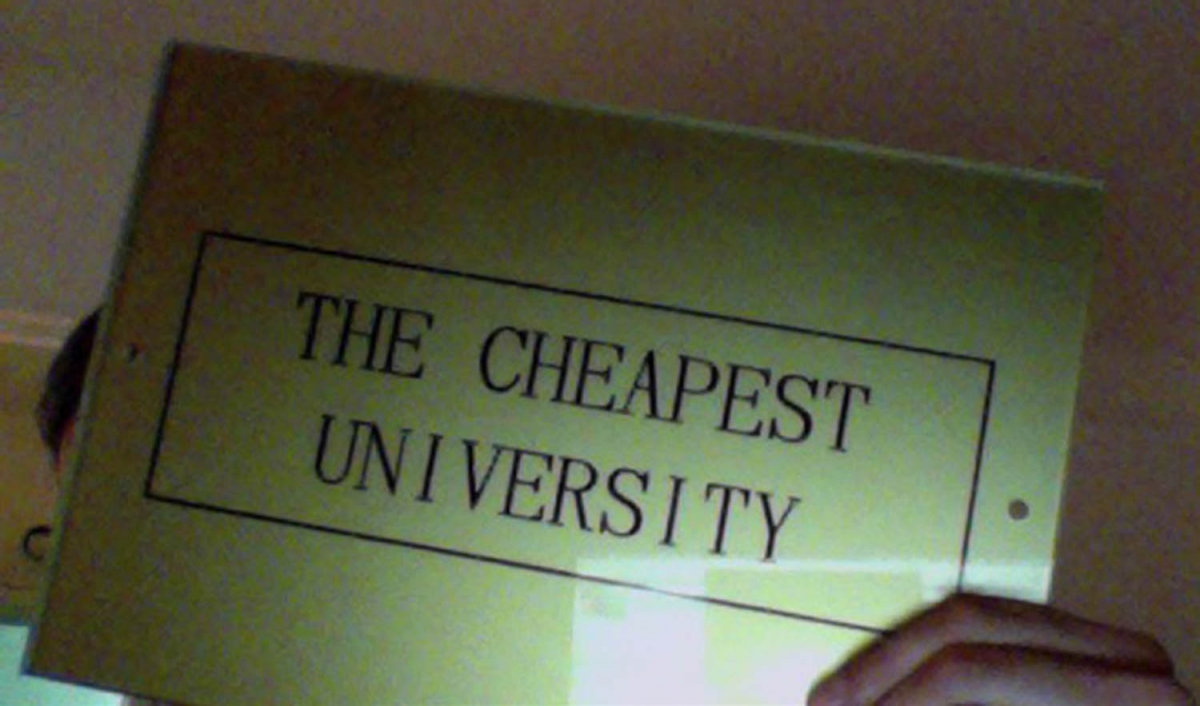 a building — The Cheapest University